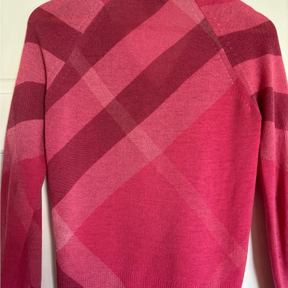 Authentic Burberry Nova Pink Cardigan small - Picture 3 of 6